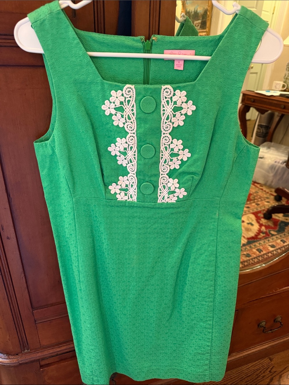 Lilly Pulitzer Green Sleeveless Shift Dress with White Lace Detail